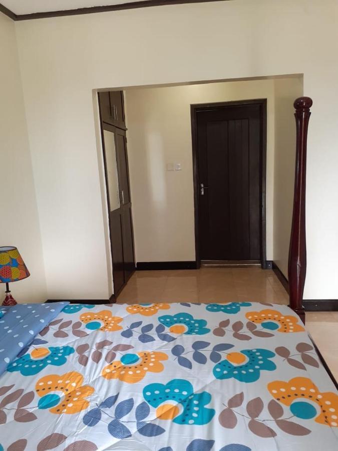 Okra House Hotel Entebbe Exterior photo